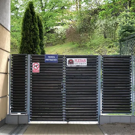 Tarasy Gdyni Z Ogrodkiem Γκντίνια